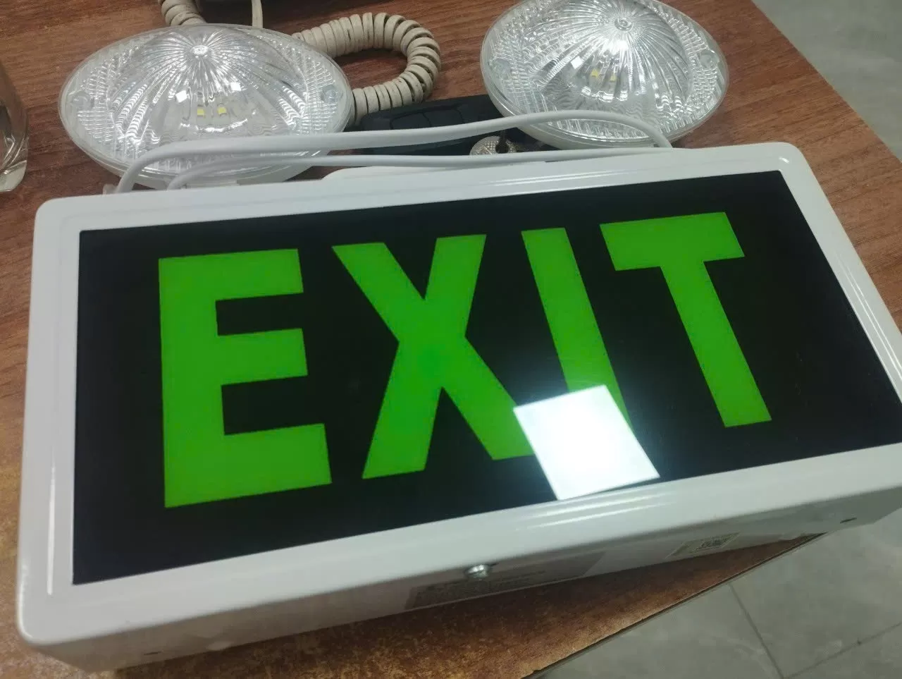 Đèn exit, Đèn sự cố